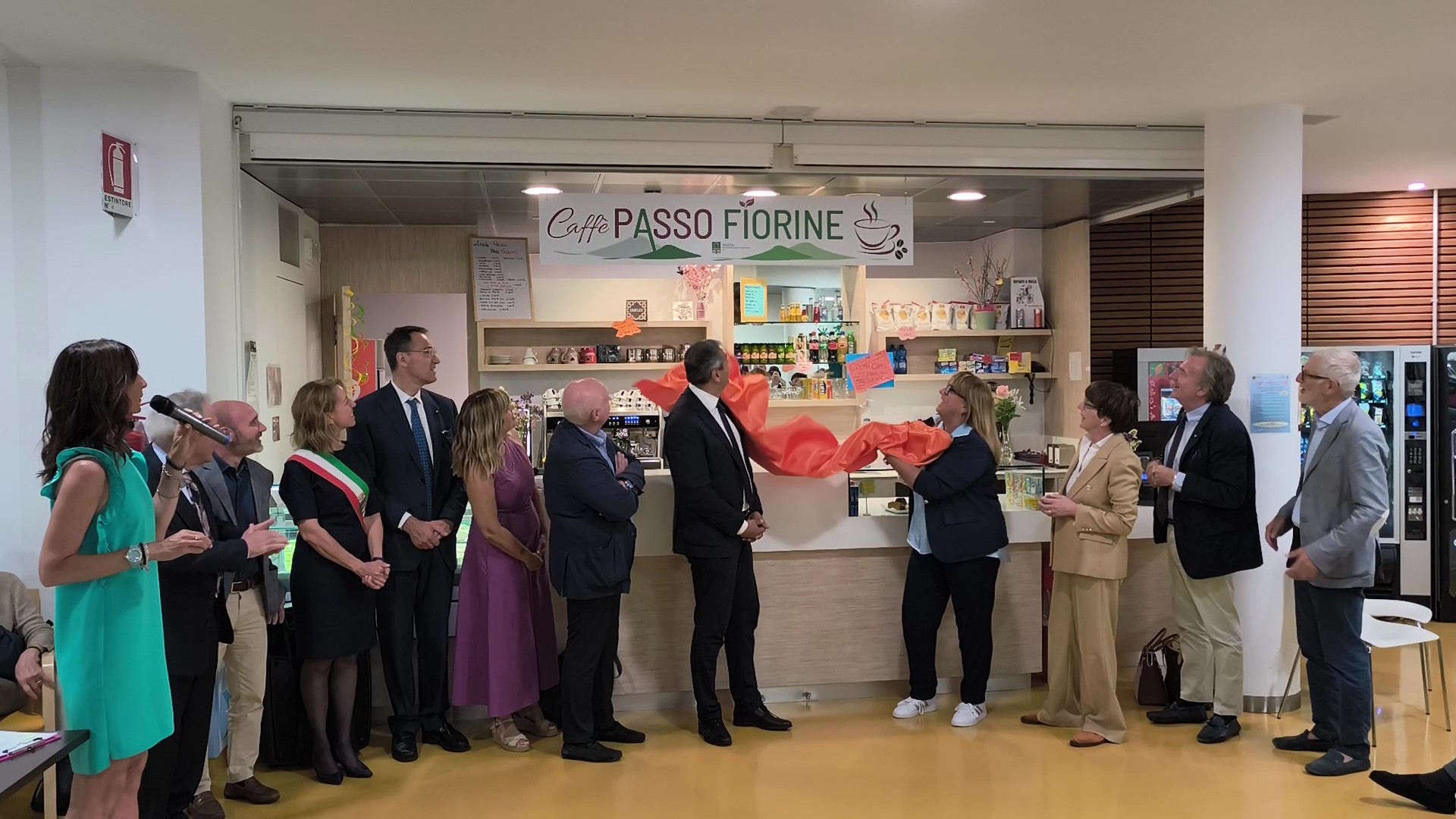 “Caffè Passo Fiorine”: il Bolis festeggia 15 anni e gli ospiti battezzano il bar